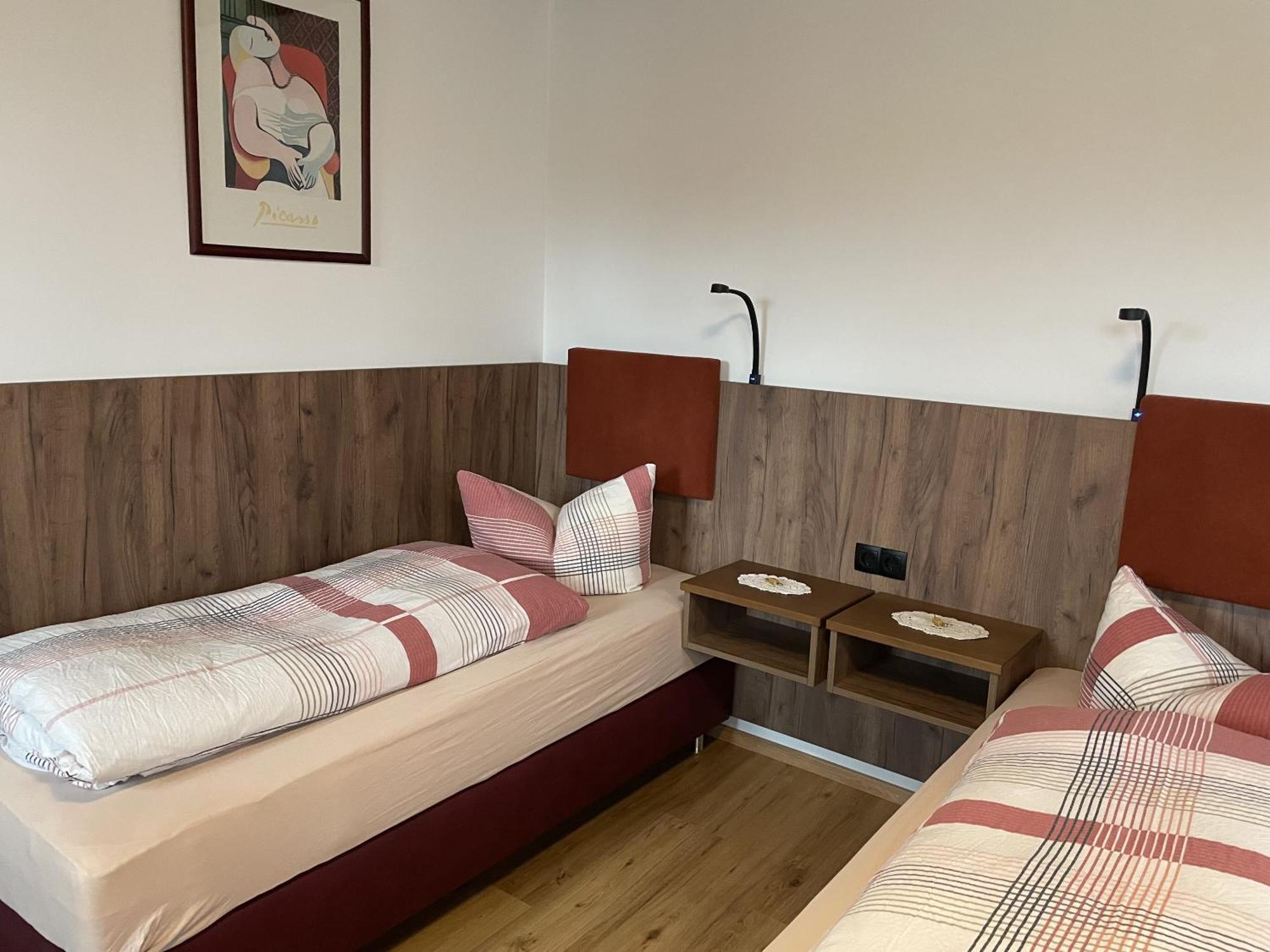 Hotel Boarding House Hohenwart Fuchstal 部屋 写真